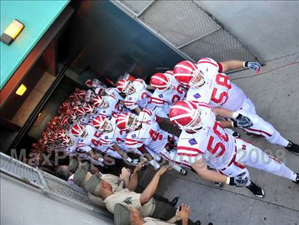 Thumbnail 3 in Carson vs. Mater Dei photogallery.
