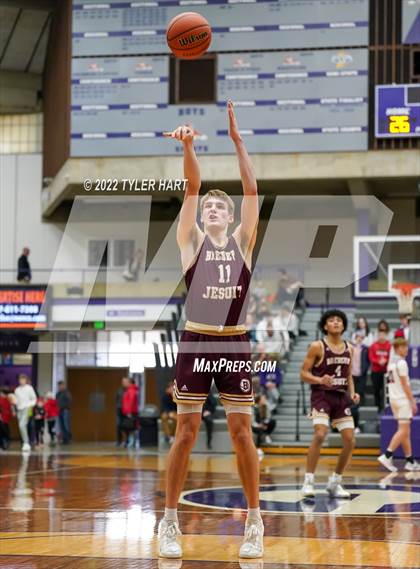 Thumbnail 1 in Brebeuf Jesuit Preparatory vs. Danville (IHSAA 3A Regional Semi-Final) photogallery.
