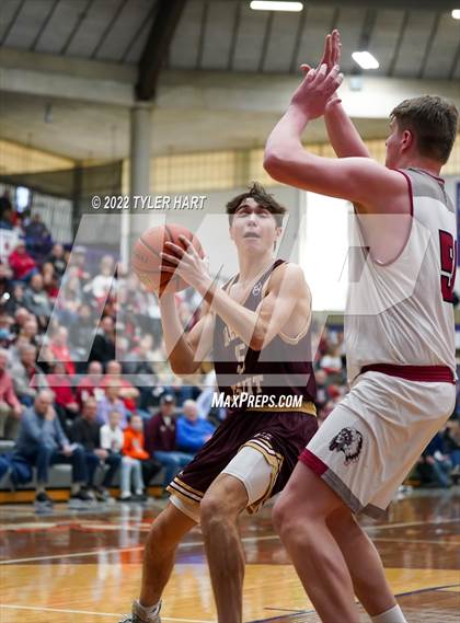 Thumbnail 1 in Brebeuf Jesuit Preparatory vs. Danville (IHSAA 3A Regional Semi-Final) photogallery.