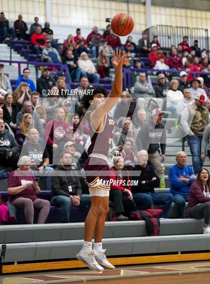 Thumbnail 3 in Brebeuf Jesuit Preparatory vs. Danville (IHSAA 3A Regional Semi-Final) photogallery.