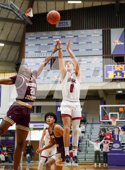 Thumbnail 1 in Brebeuf Jesuit Preparatory vs. Danville (IHSAA 3A Regional Semi-Final) photogallery.