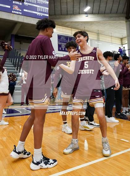Thumbnail 2 in Brebeuf Jesuit Preparatory vs. Danville (IHSAA 3A Regional Semi-Final) photogallery.