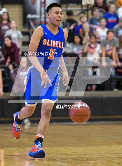 Thumbnail 3 in Slidell vs. Eula (UIL 1A Regional Semifinal) photogallery.