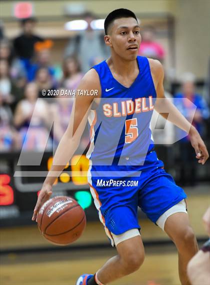 Thumbnail 1 in Slidell vs. Eula (UIL 1A Regional Semifinal) photogallery.
