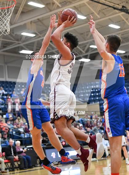 Thumbnail 1 in Slidell vs. Eula (UIL 1A Regional Semifinal) photogallery.