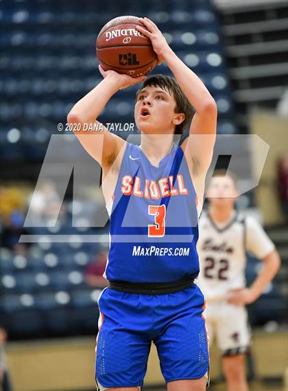 Thumbnail 2 in Slidell vs. Eula (UIL 1A Regional Semifinal) photogallery.