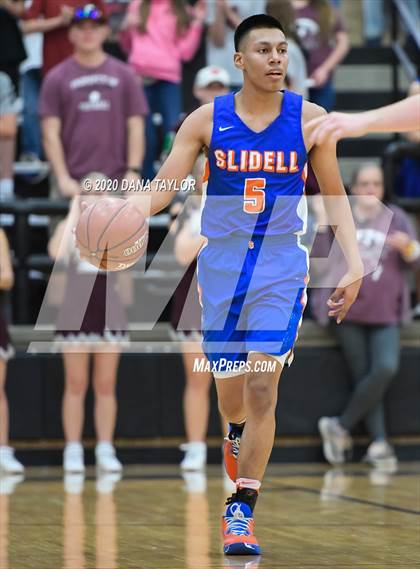Thumbnail 3 in Slidell vs. Eula (UIL 1A Regional Semifinal) photogallery.