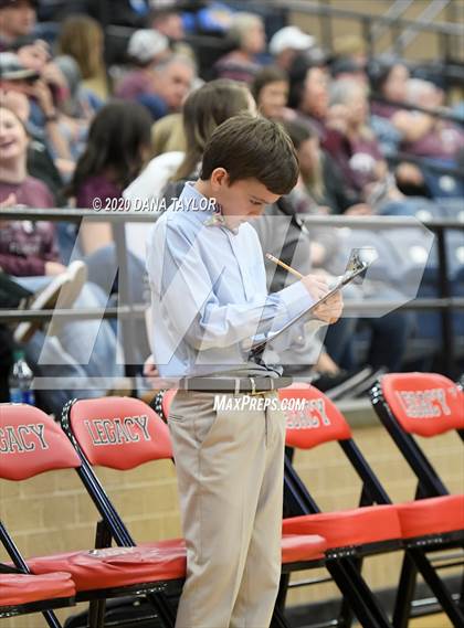 Thumbnail 2 in Slidell vs. Eula (UIL 1A Regional Semifinal) photogallery.