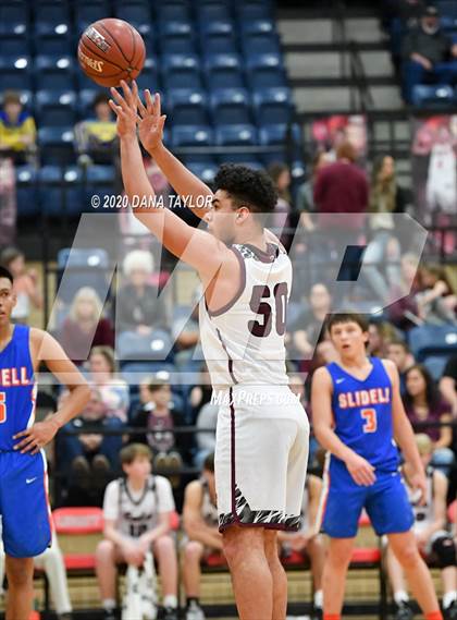 Thumbnail 3 in Slidell vs. Eula (UIL 1A Regional Semifinal) photogallery.