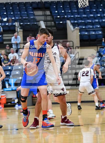 Thumbnail 3 in Slidell vs. Eula (UIL 1A Regional Semifinal) photogallery.