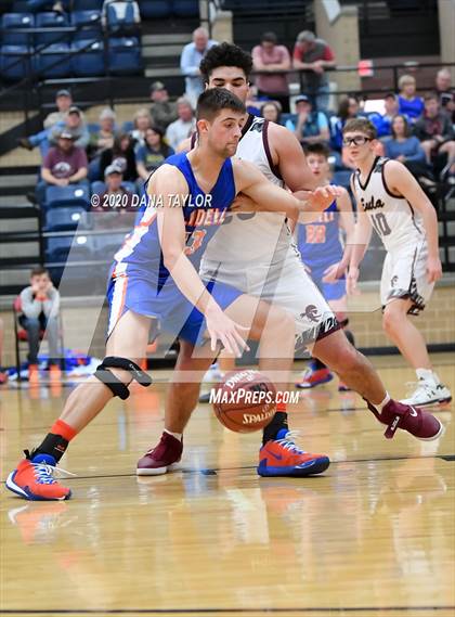 Thumbnail 2 in Slidell vs. Eula (UIL 1A Regional Semifinal) photogallery.