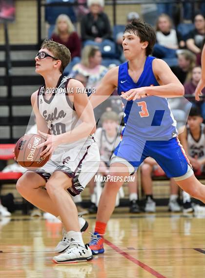Thumbnail 1 in Slidell vs. Eula (UIL 1A Regional Semifinal) photogallery.