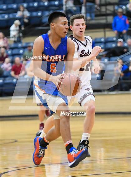 Thumbnail 2 in Slidell vs. Eula (UIL 1A Regional Semifinal) photogallery.