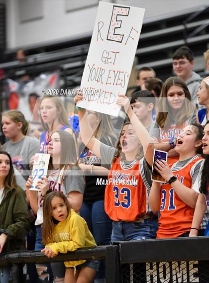 Thumbnail 1 in Slidell vs. Eula (UIL 1A Regional Semifinal) photogallery.