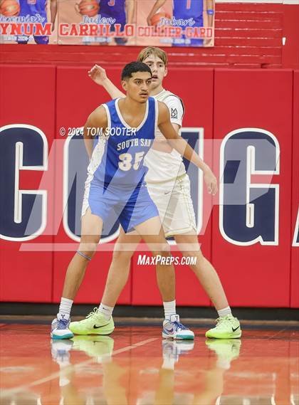 Thumbnail 2 in South San Antonio vs. Cleburne (Raising Cane's Key City Classic) photogallery.