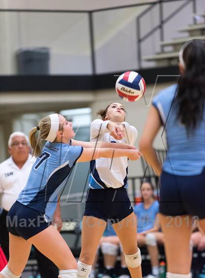 Thumbnail 2 in Reagan [Ronald] vs. Johnson [Claudia Taylor] photogallery.