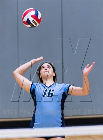 Thumbnail 3 in Reagan [Ronald] vs. Johnson [Claudia Taylor] photogallery.