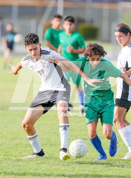 Thumbnail 3 in Independence @ Highland (CIF CS D3 Semifinal) photogallery.