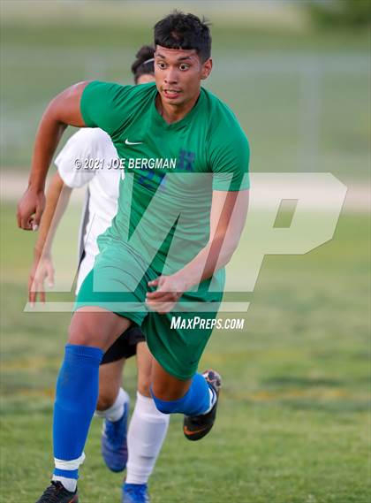 Thumbnail 3 in Independence @ Highland (CIF CS D3 Semifinal) photogallery.