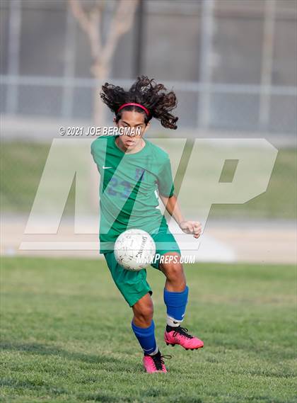 Thumbnail 3 in Independence @ Highland (CIF CS D3 Semifinal) photogallery.