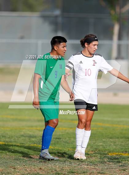 Thumbnail 2 in Independence @ Highland (CIF CS D3 Semifinal) photogallery.