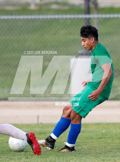 Thumbnail 1 in Independence @ Highland (CIF CS D3 Semifinal) photogallery.