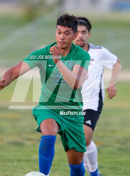 Thumbnail 2 in Independence @ Highland (CIF CS D3 Semifinal) photogallery.