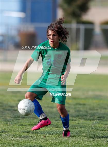 Thumbnail 2 in Independence @ Highland (CIF CS D3 Semifinal) photogallery.