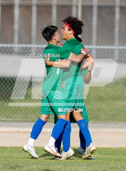 Thumbnail 3 in Independence @ Highland (CIF CS D3 Semifinal) photogallery.