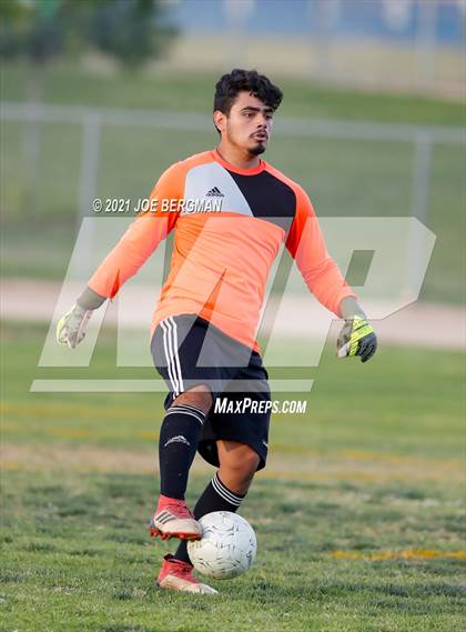 Thumbnail 3 in Independence @ Highland (CIF CS D3 Semifinal) photogallery.