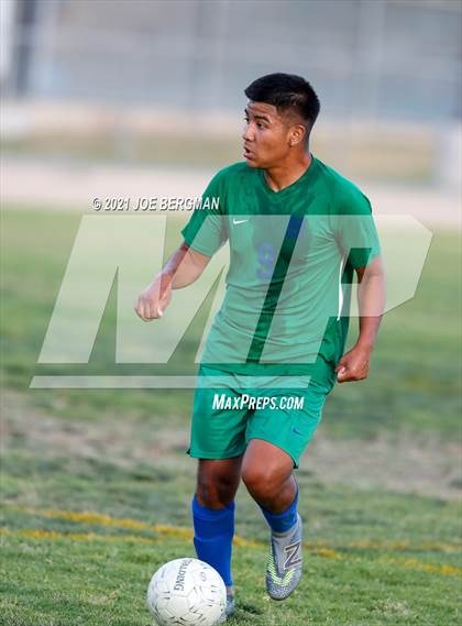 Thumbnail 1 in Independence @ Highland (CIF CS D3 Semifinal) photogallery.