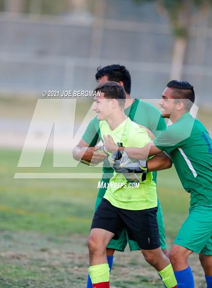 Thumbnail 2 in Independence @ Highland (CIF CS D3 Semifinal) photogallery.