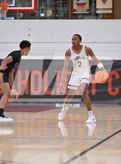 Thumbnail 3 in Archbishop Riordan vs. O'Dea (Torrey Pines Holiday Classic) photogallery.
