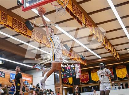 Thumbnail 2 in Archbishop Riordan vs. O'Dea (Torrey Pines Holiday Classic) photogallery.