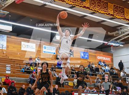 Thumbnail 2 in Archbishop Riordan vs. O'Dea (Torrey Pines Holiday Classic) photogallery.