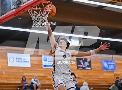 Thumbnail 2 in Archbishop Riordan vs. O'Dea (Torrey Pines Holiday Classic) photogallery.