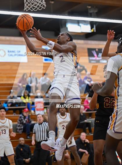 Thumbnail 2 in Archbishop Riordan vs. O'Dea (Torrey Pines Holiday Classic) photogallery.