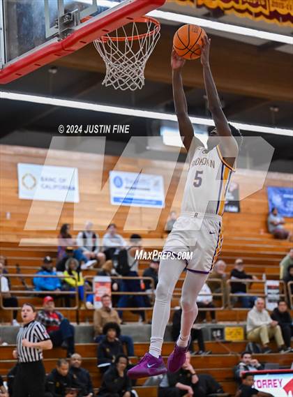 Thumbnail 1 in Archbishop Riordan vs. O'Dea (Torrey Pines Holiday Classic) photogallery.