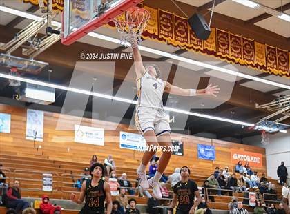 Thumbnail 2 in Archbishop Riordan vs. O'Dea (Torrey Pines Holiday Classic) photogallery.