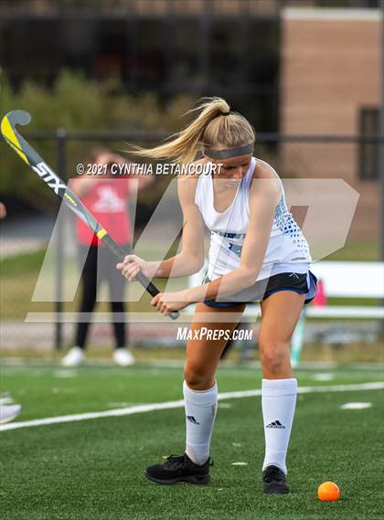 Thumbnail 1 in Regis Jesuit vs Grandview photogallery.