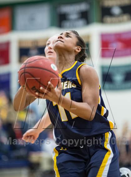 Thumbnail 1 in Woodgrove vs Loudoun County (VHSL Region II Final) photogallery.