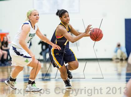 Thumbnail 1 in Woodgrove vs Loudoun County (VHSL Region II Final) photogallery.