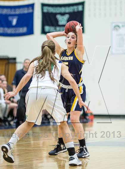 Thumbnail 3 in Woodgrove vs Loudoun County (VHSL Region II Final) photogallery.