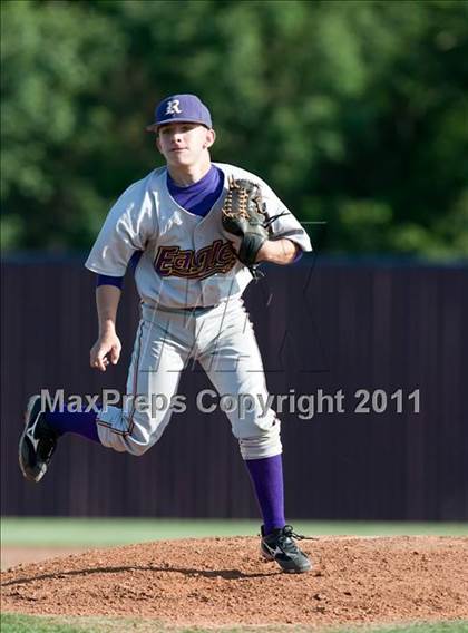 Thumbnail 2 in Richardson vs. Rowlett (5A Region2 Bidistrict) photogallery.
