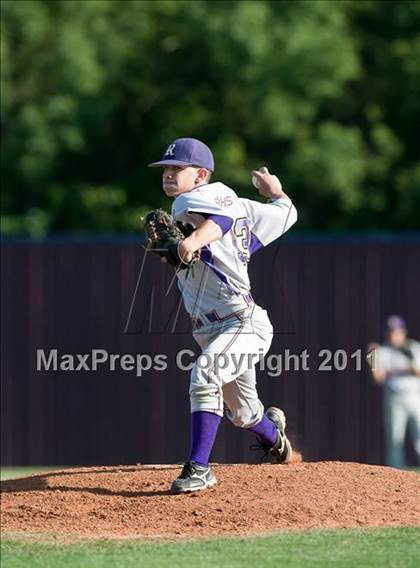 Thumbnail 2 in Richardson vs. Rowlett (5A Region2 Bidistrict) photogallery.