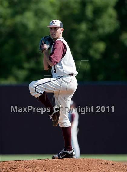 Thumbnail 3 in Richardson vs. Rowlett (5A Region2 Bidistrict) photogallery.