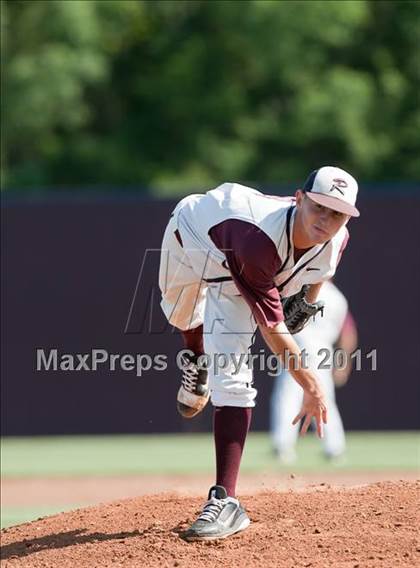 Thumbnail 2 in Richardson vs. Rowlett (5A Region2 Bidistrict) photogallery.