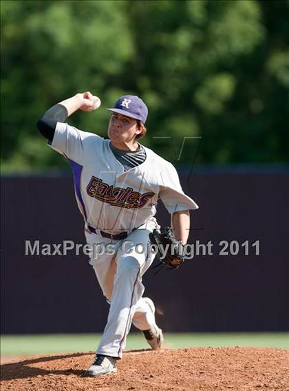 Thumbnail 3 in Richardson vs. Rowlett (5A Region2 Bidistrict) photogallery.