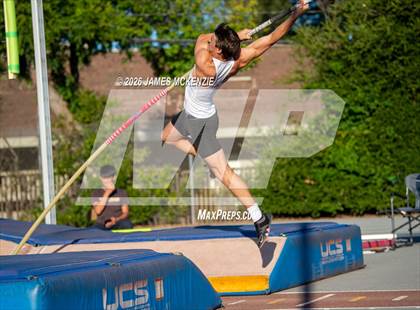 Thumbnail 2 in WCAL Finals (Pole Vault) photogallery.
