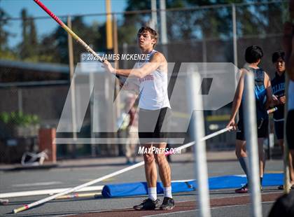 Thumbnail 1 in WCAL Finals (Pole Vault) photogallery.
